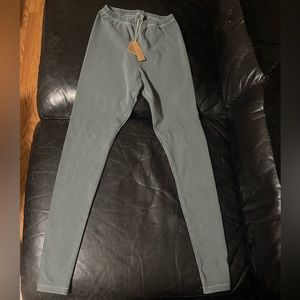 Skims outdoor leggings in Malachite - NWT